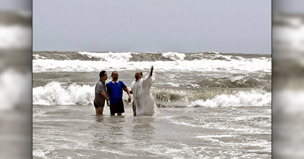 Bapstism in the ocean Bapstism in the ocean