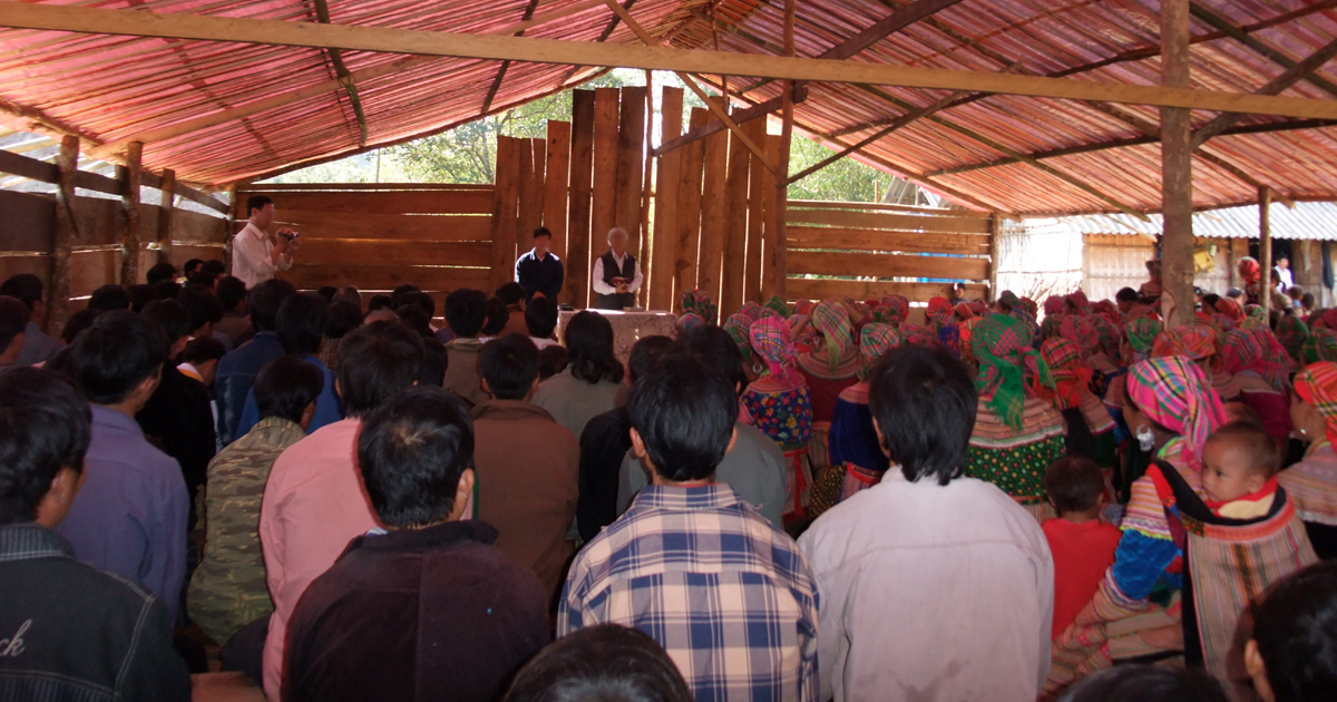 A meeting of believers in Vietnam. A meeting of believers in Vietnam.